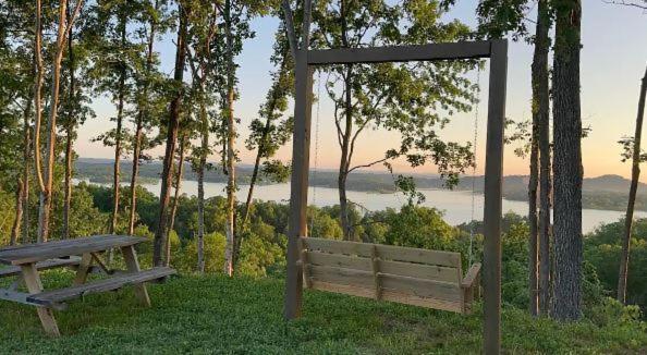 Cozy Cove Retreat W Lake View Hot Tub Firepit Dandridge Extérieur photo